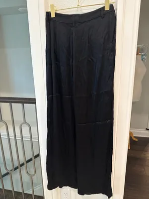 Bardot Lena Pin Tuck Black Satin Wide Leg Pants Size S NWT thumbnail 4