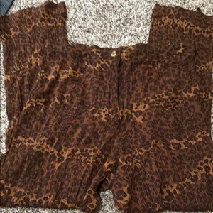 Blauer Brown Animal Print Pants Size 8 thumbnail 3