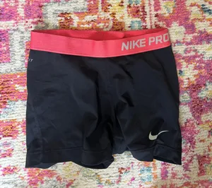 Nike pro shorts thumbnail 1