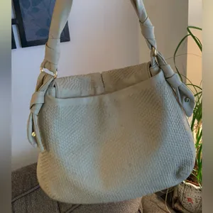 Authentic TORY BURCH Woven leather Flap shoulder bag thumbnail 16