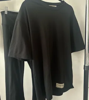 The Giving Movement T-Shirt + Flared Leggings Set thumbnail 1