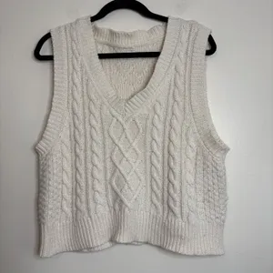 Aerie Cable Knit V Neck Sweater Vest Cream oversized Size‎ L thumbnail 2