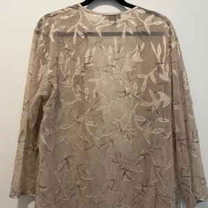 HALSTON Women's Medium Beige Leaf Pattern Sheer Long Kimono Robe Lounge*No Belt* thumbnail 8