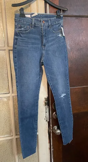 NWT GAP Women's Skinny Jeans, Medium Blue - Size 30/10 thumbnail 1