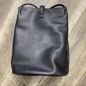 Lucky Brand Black Vegan Leather Tassel Tote Double Handle Bucket Bag thumbnail 8