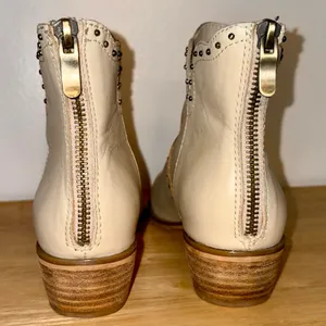 Nine West Cream Leather Studded Ankle Boots 6M Coastal Cowgirl Western Booties thumbnail 6