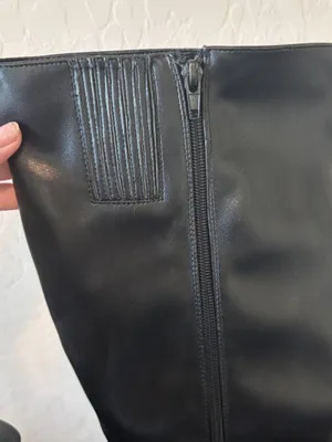 Classic Black Heeled Knee Boots - Women thumbnail 7