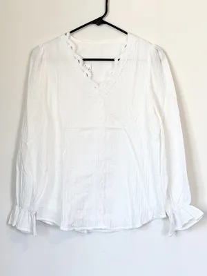 NWT Cupshe White Lace Blouson Sleeve Ruff Cuff Top - Size: Small thumbnail 2