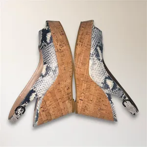 Stuart Weitzman 7.5 Snake Print Embossed Cork‎ Wedge Slingback Peep Toe Sandals thumbnail 8