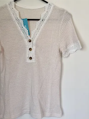 NWT Cupshe Apricot V-Neck Lace Top - Size: Small thumbnail 5