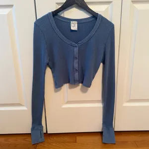 Aerie Offline Cropped Waffle Knit Scoop Neck Snap Up Cardigan thumbnail 2