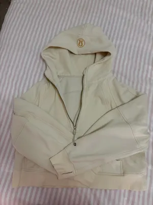 Lululemon Crème/Gold Scuba thumbnail 1