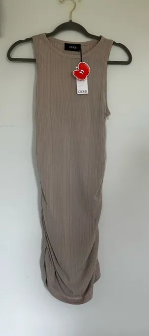 NWT‎ Cider Tan Ribbed Ruched Side Bodycon Sleeveless Midi Dress Size Large thumbnail 1