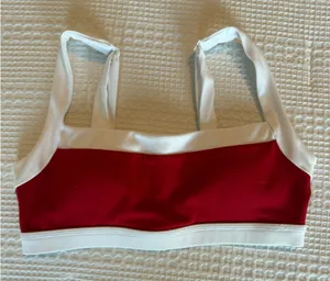 Shop Form Sports Bra Red Size M thumbnail 1