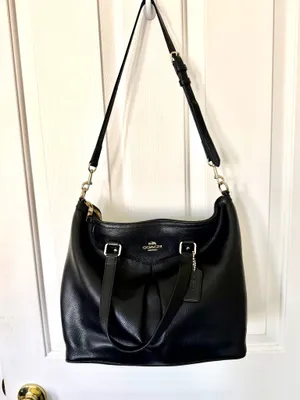 Woman’s coach bag thumbnail 6
