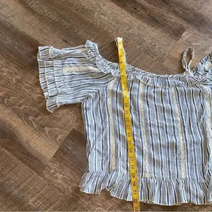 American Eagle Cold Shoulder Ruffle Top Embroidered Festival Boho Medium thumbnail 11
