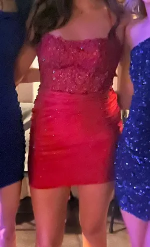 Zapaka Red Sparkly Homecoming Dress thumbnail 2