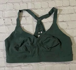 Fabletics sports bra thumbnail 3