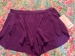 Lululemon Shorts thumbnail 1