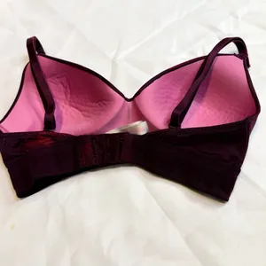 Victoria’s Secret Pink Wireless Bra 32C thumbnail 8