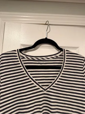 NWOT Madewell Size S Gray Stripe V Neck Short Sleeve Slub Cotton Tee Shirt thumbnail 2