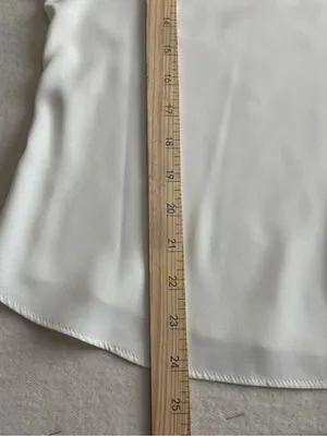 White House Black Market White V-Neck Short Sleeve Blouse thumbnail 7
