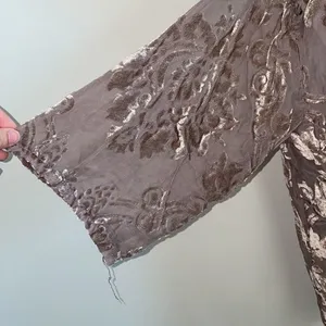 5/$30 🎈 BKE‎ boutique women’s medium velvet cardigan thumbnail 4