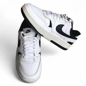 Nike GAMMA FORCE Women's WHITE BLACK DX9176-100 Athletic Sneaker Shoes Sz 8.5. thumbnail 9