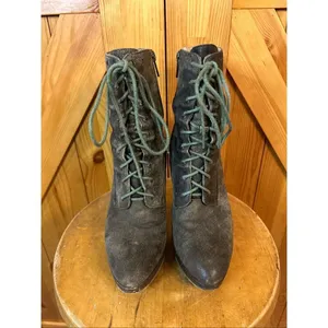 FRYE Sz 7.5M Harlow Distressed Brown Leather Laces Heeled Ankle Boots thumbnail 2