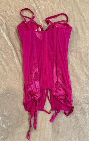 Victoria's Secret 34B Fuchsia Lace Chemise thumbnail 5