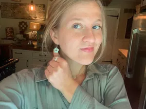 Green Retro Flower Earrings thumbnail 5