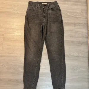 Levi’s women’s 721 high rise skinny jeans gray black denim size 29 thumbnail 2