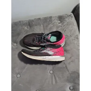 Brooks Women’s Sneakers Size 7 Black & Pink Running Shoes thumbnail 2