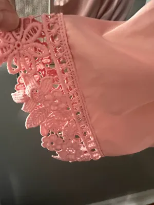 Bridal/ Bridesmaid Satin Pink Lace Crochet Floral Detail Robe OS. thumbnail 3