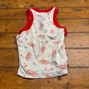 Coca-Cola Cherry Coke Ribbed Ringer Tank Top All Over Print White Red SM‎ thumbnail 4
