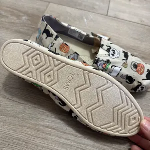 TOMS Belmont Women's 6.5 Halloween Cats Shoes Slip On Pumpkin Black Cat NWT thumbnail 5