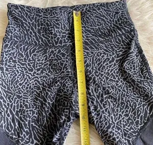 Alo Varley Leggings - elephant Print NWOT SIZE SMALL thumbnail 6