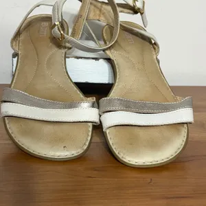 Born Womens F38301 White Gold Metallic Leather Ankle Strap Flat Sandals Size 9M thumbnail 4