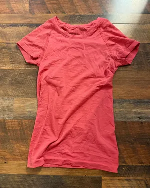 Lululemon Lip Gloss Swiftly Tech thumbnail 1