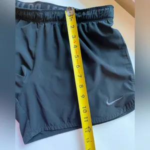 Nike Womens Dri-fit Black Shorts size Medium thumbnail 5