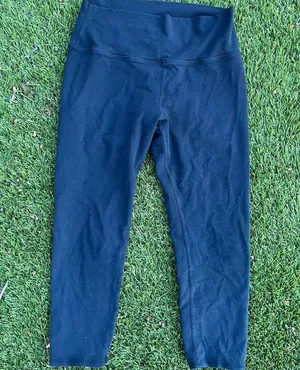 Alo Yoga Capri Leggings thumbnail 4