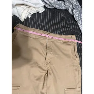 Women’s Black Label Khaki Straight-Leg Cargo Pants size 13 & 30W thumbnail 4