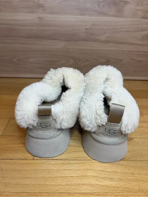 Women's Ugg Tazzelle - Size 7 thumbnail 4