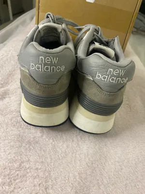 Used New Balance 574 Classic Women Size 7.5 thumbnail 3