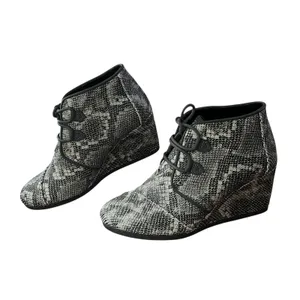TOMS Boots Womens Sz 8.5 Gray Snake Print Wedge Ankle Lace Up Booties Minimalist thumbnail 2