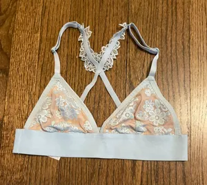 PINK Victoria’s Secret Lace Bralett thumbnail 1