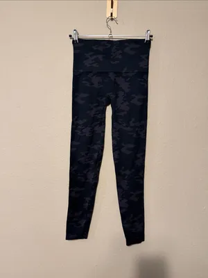 Spanx Look‎ At Me Know Seamless Camo Leggings Size Medium thumbnail 6