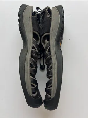 SOLD Keen Women’s Gray and Black Closed-Toe Hiking Water Sandals thumbnail 4