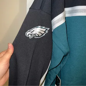 NWT Eagles NFL Team Apparel Silver Glitter Midnight Green Bench Crewneck Glll thumbnail 5