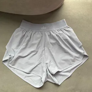 Alo Yoga Match Point Short Winter Frost XS thumbnail 2